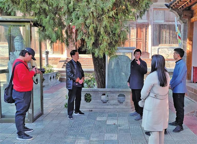 关联在广严院讲解武都紫泥的历史文化知识