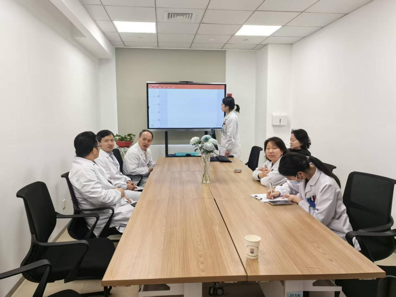 老年医学科讨论病例