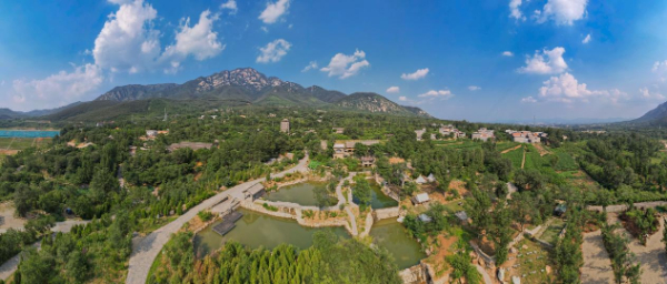 图为登封市玄天庙村的景观。