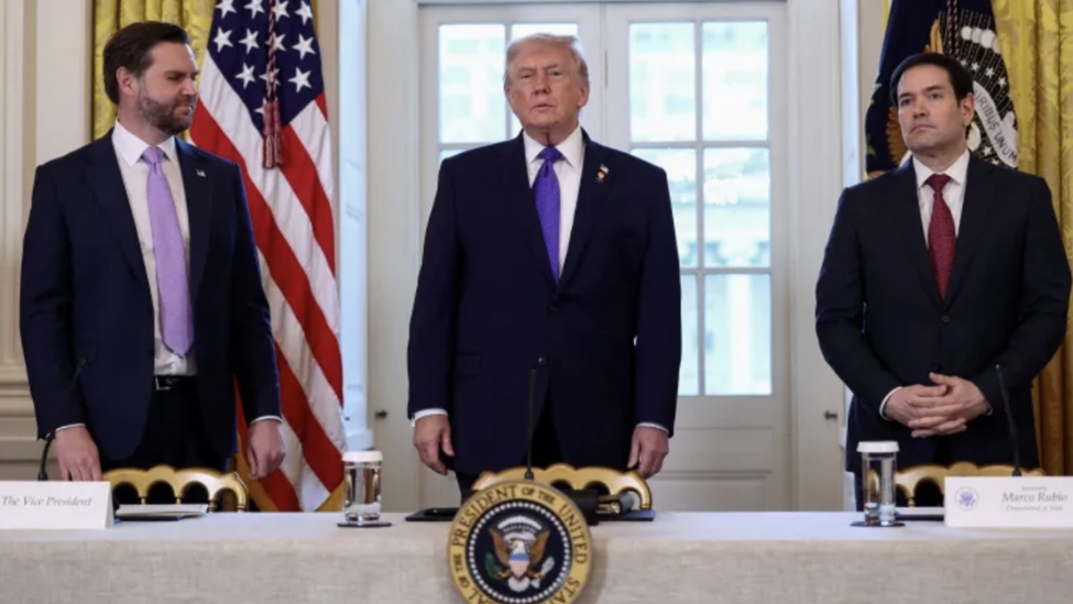 白宫陷“多头博弈”，谁在影响特朗普的战争选项？