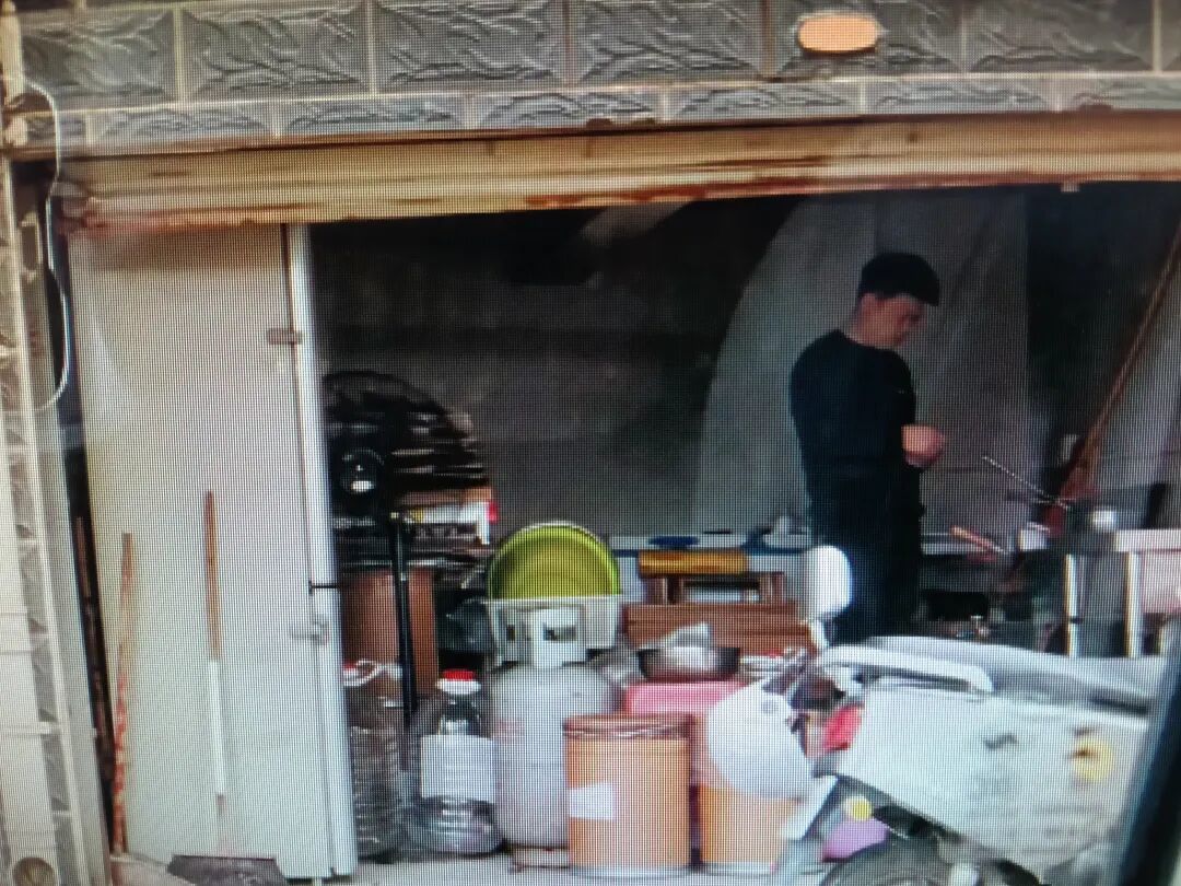 南昌县东新街道一储藏间变“黑作坊” 煤气罐扎堆存爆炸风险