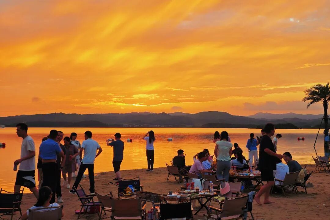 来源：白鹤湖嘻嘻哩生态水世界