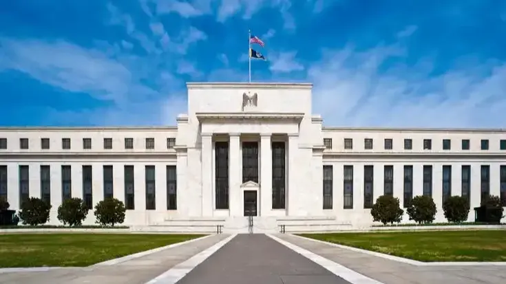 石油危机冲击全球经济，高通胀风险再降临，美联储年内降息预期已扭转？