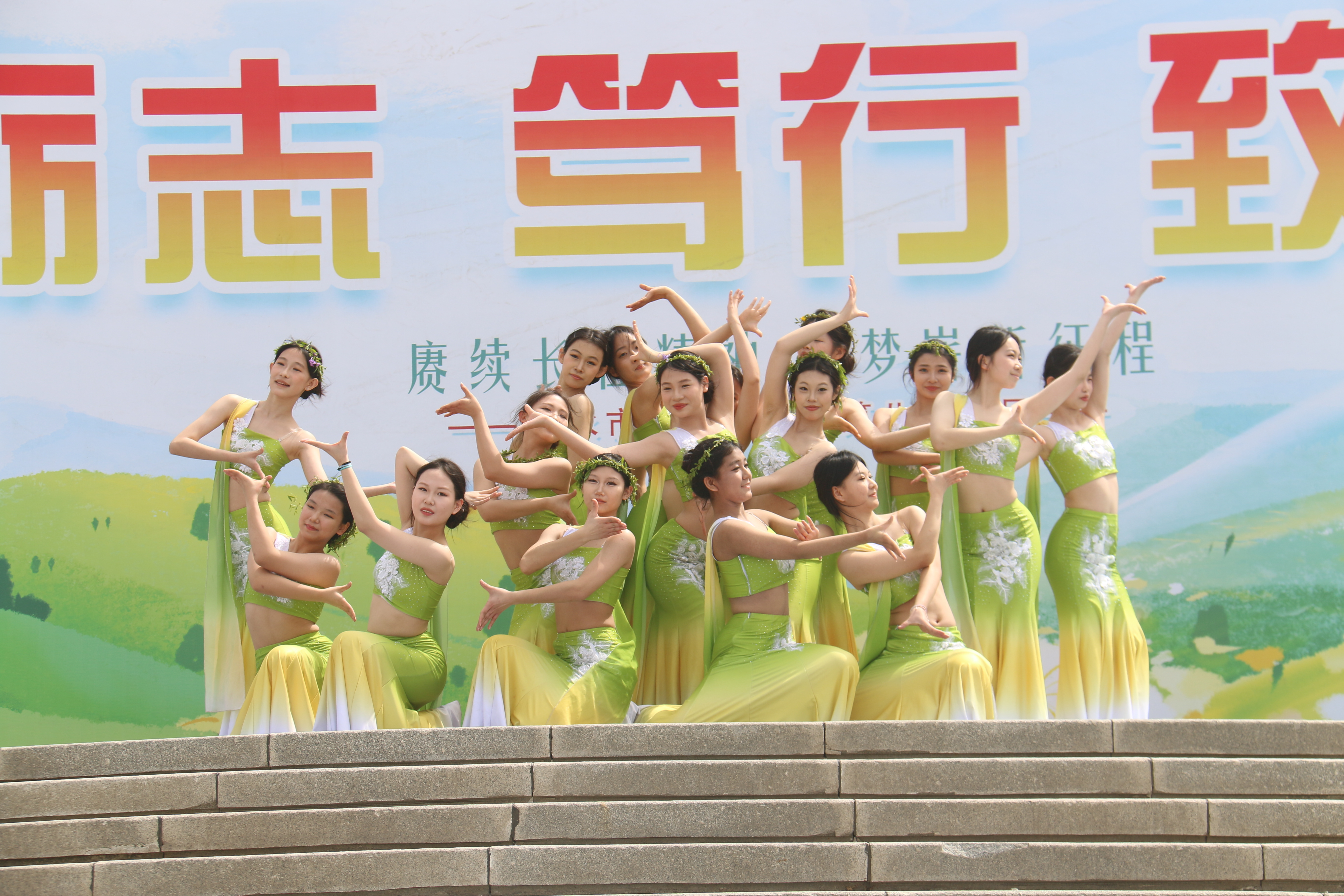 砺志,笃行,致远——衡水市第十四中学“行走的思政课”入脑入心