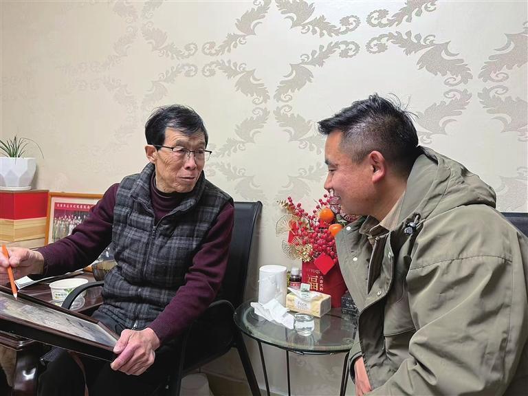 关联指导学生创作武都紫泥文创产品