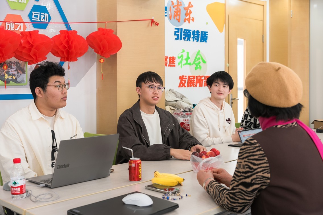 江西财经大学芯创客团队赴沪开展认知障碍调研交流
