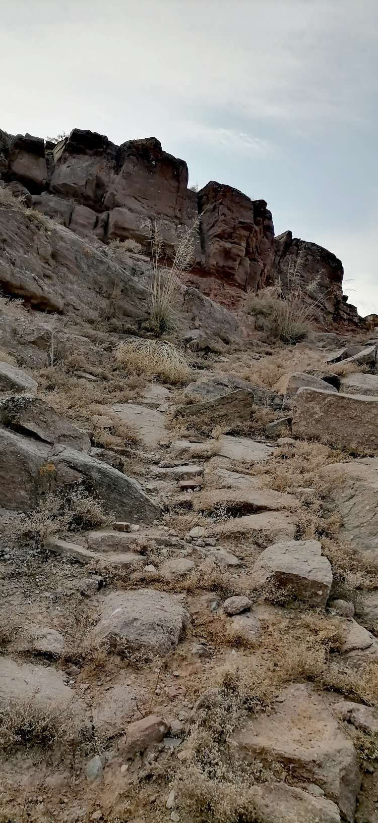 吊沟古道,它是景泰古盐道的一部分。
