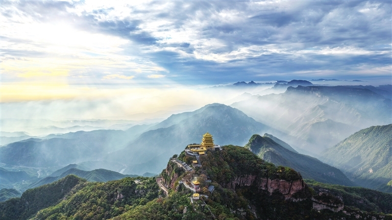济源山水好，王屋天下秀。