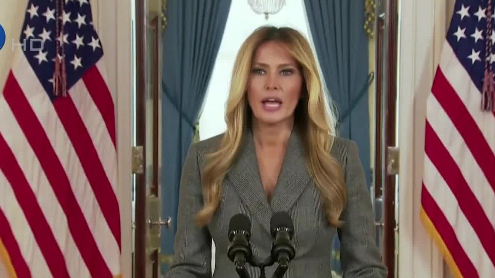 梅拉尼娅首度公开回应爱泼斯坦案