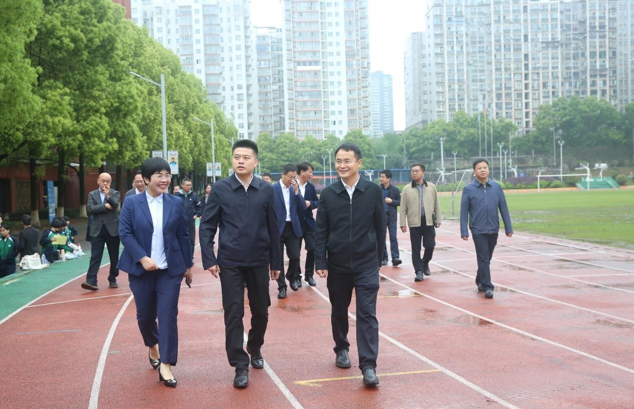 雅礼集团与华益中学举行战略合作意向座谈会