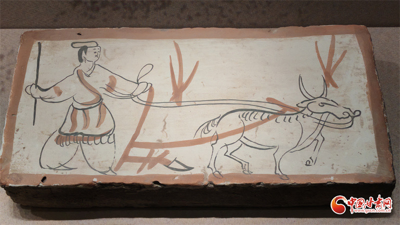 魏晋墓砖里的耕牛