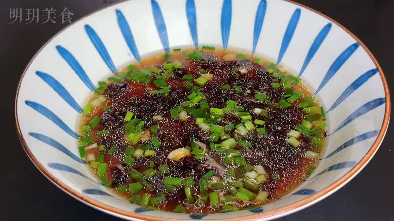 煮面条时，最忌水开后下锅煮！教你面馆不外传的诀窍，爽滑有劲道