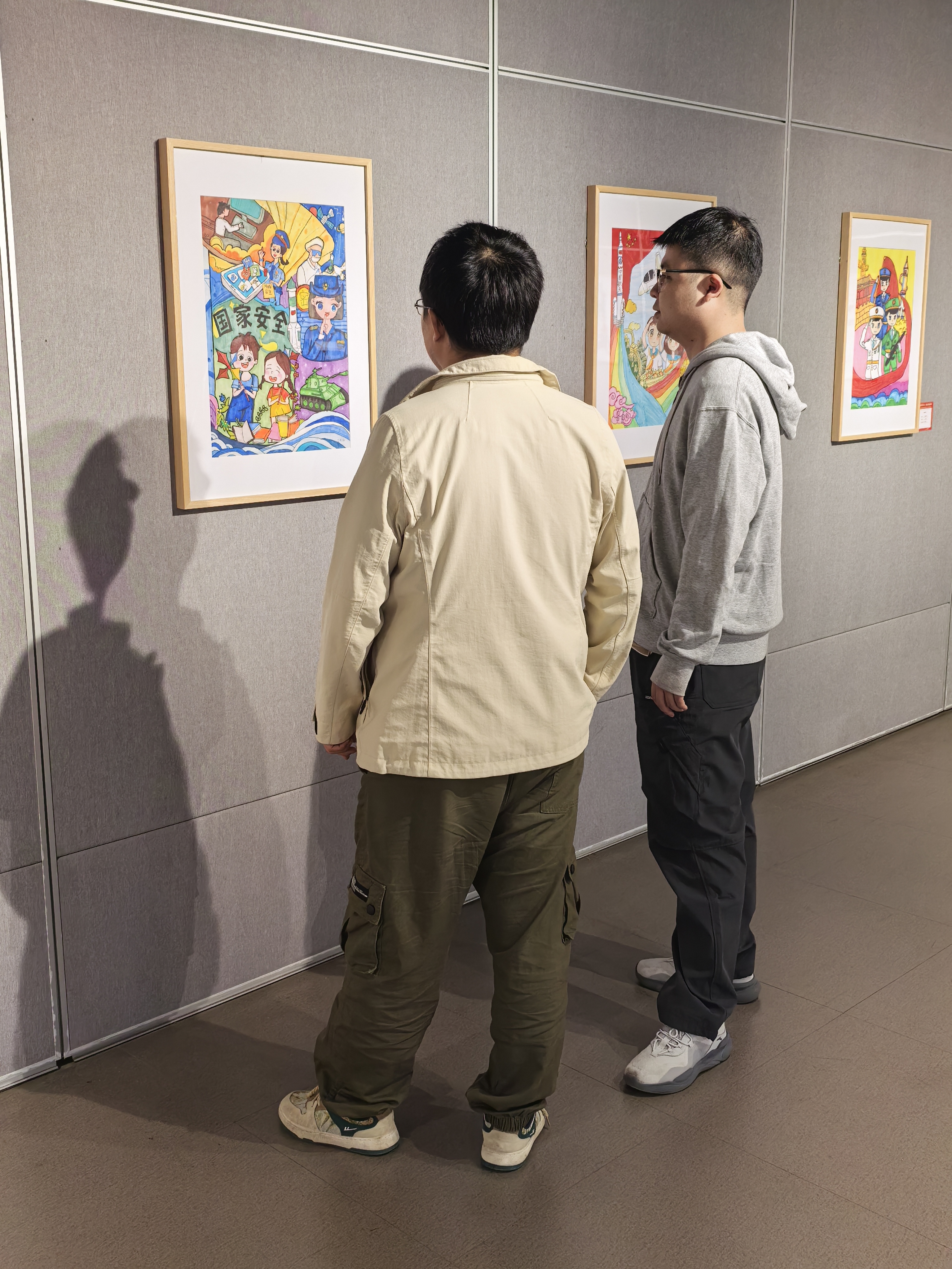 江苏南京：将军对话青少年 书画共绘国安情