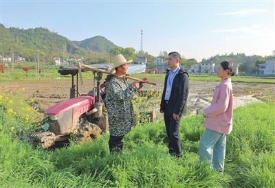 安源区：护航春耕“最后一公里”（图）