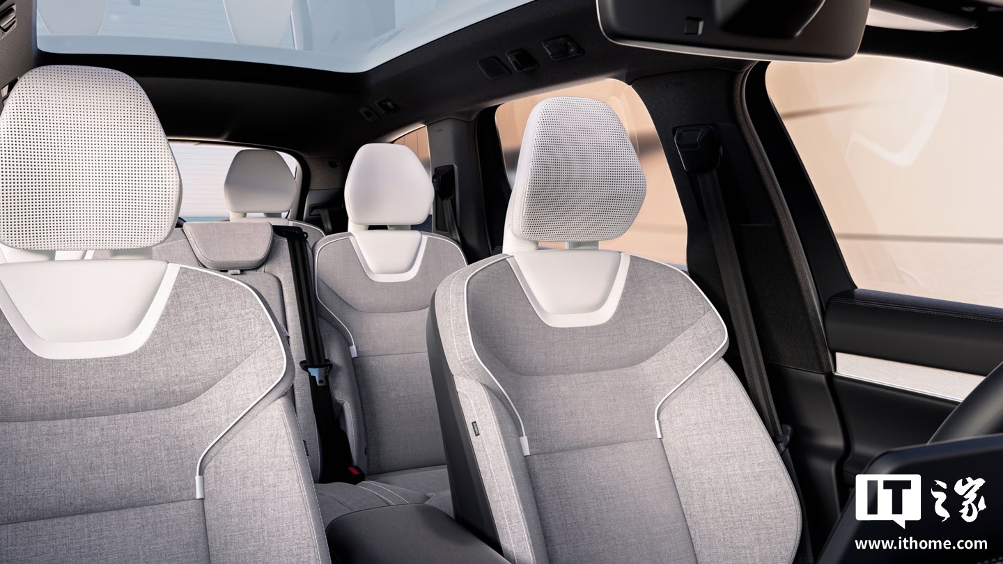 沃尔沃全新EX90纯电旗舰SUV发布:2+3+2式七座布局、双电机四驱,预售价53.99万元起