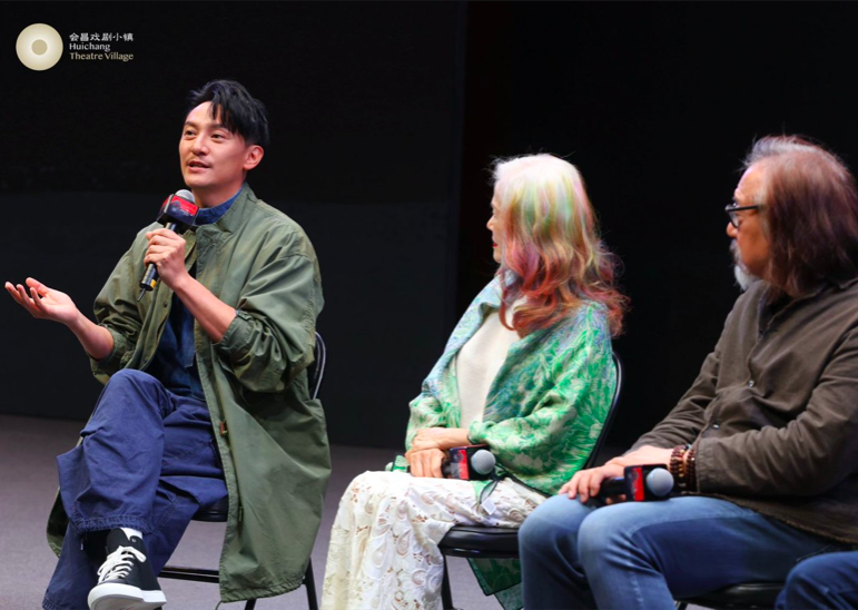 发布会现场，张震、丁乃竺、赖声川