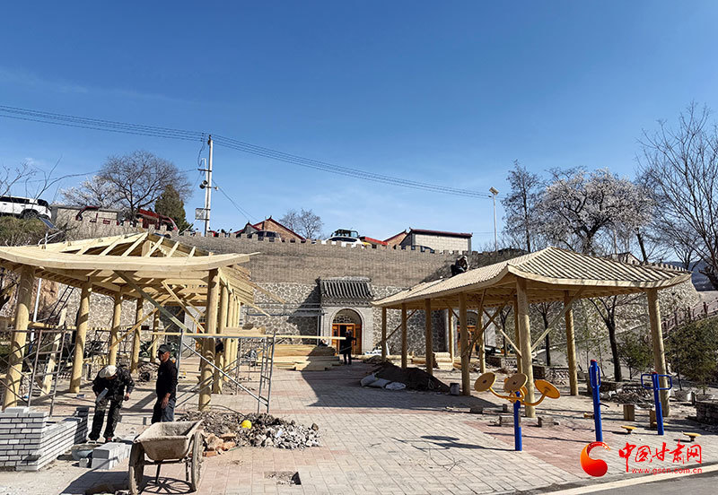 露天场地项目施工现场（图片由崆峒镇政府提供）