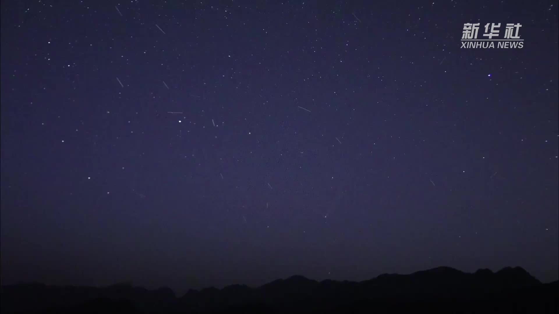 山西阳泉：天文爱好者成功拍摄到“16万年一遇”的彗星