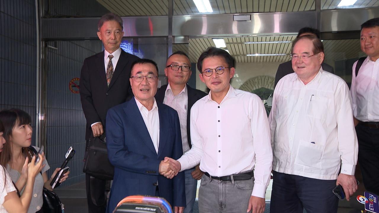 新北“蓝白合”谈妥了?李四川、黄国昌首度同框受访