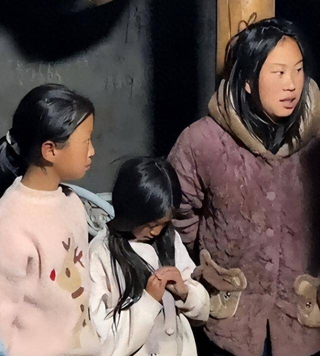 凉山18岁女孩全家“社会性死亡”！装贫连骗3位网红，现更富裕了