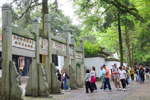 庐山市：书院迎客来（图）