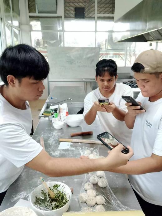 青岛酒店管理职业技术学院：泰国苏梅岛，播下鲁菜的种子