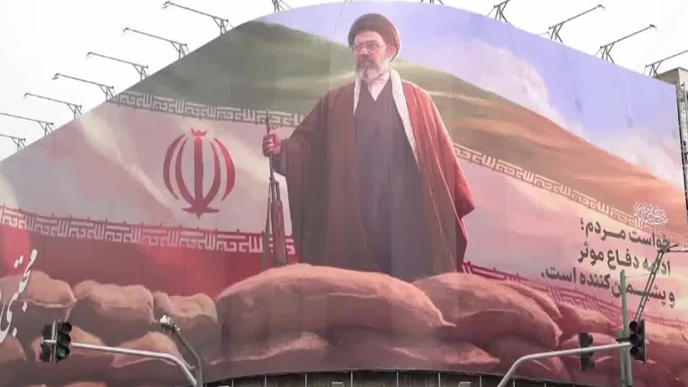 凤凰女记者：伊朗称已做好打持久战准备