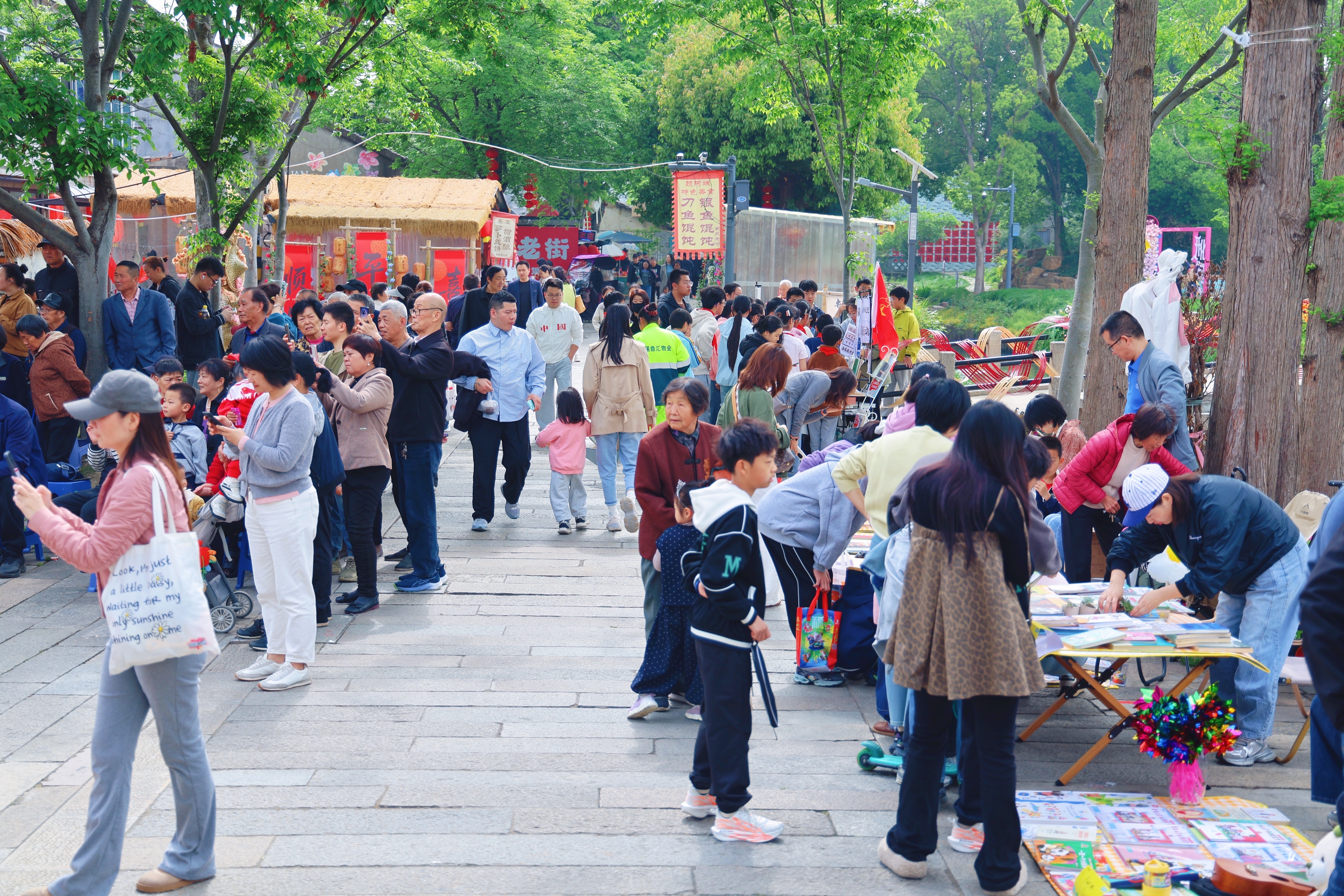全民阅读周启幕，无锡人都在“逛”一条有文化的街