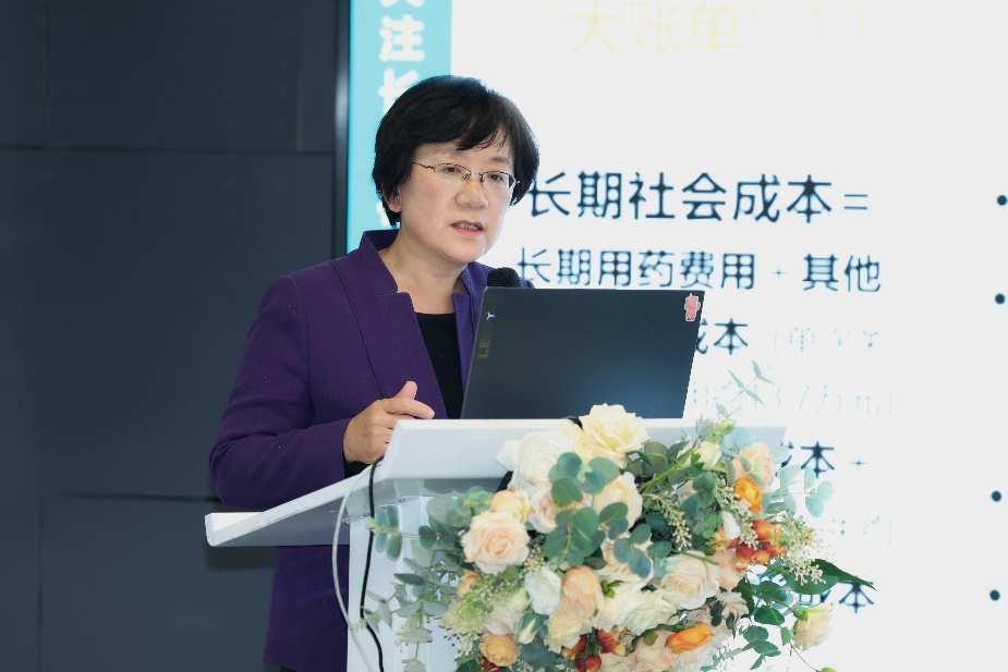 全国政协委员、对外经济贸易大学保险学院副院长孙洁教授