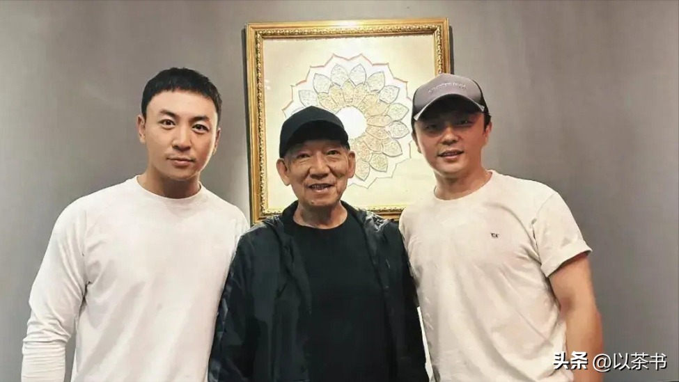 分手15年，释小龙何洁境遇大有不同，一个新戏不断，一个养不起娃