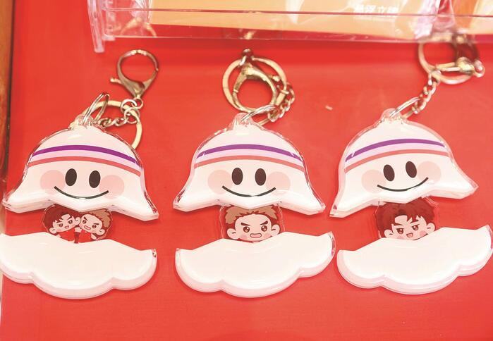 赛场外 同样嗨 亚锦赛带火赛事经济