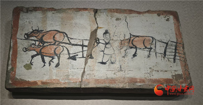 魏晋墓砖犁地平地场景