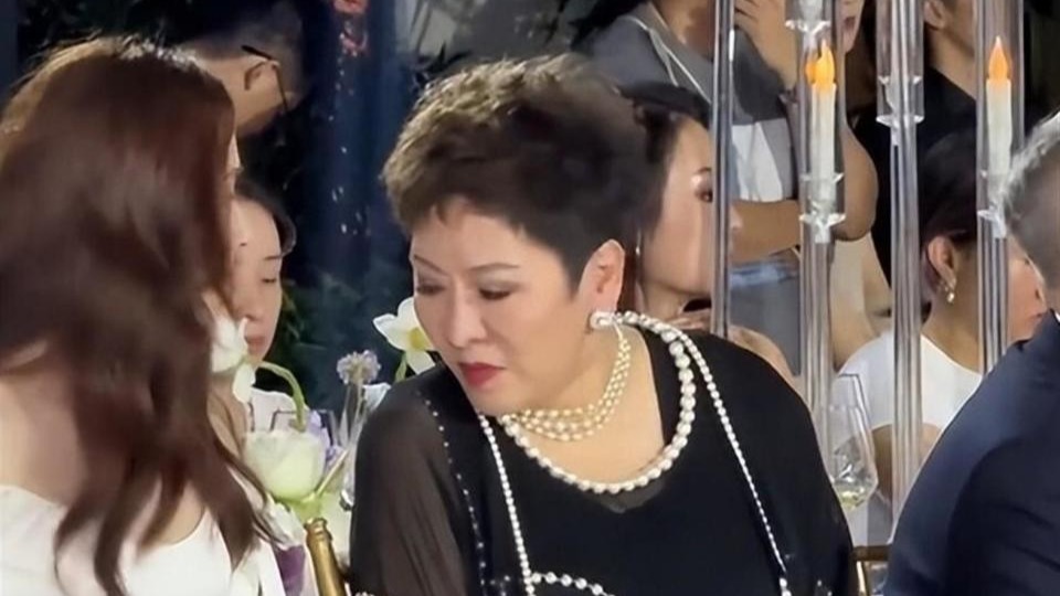 郭碧婷生二胎太苦，亲口终结三胎传闻，零彩礼父亲生病等女儿接