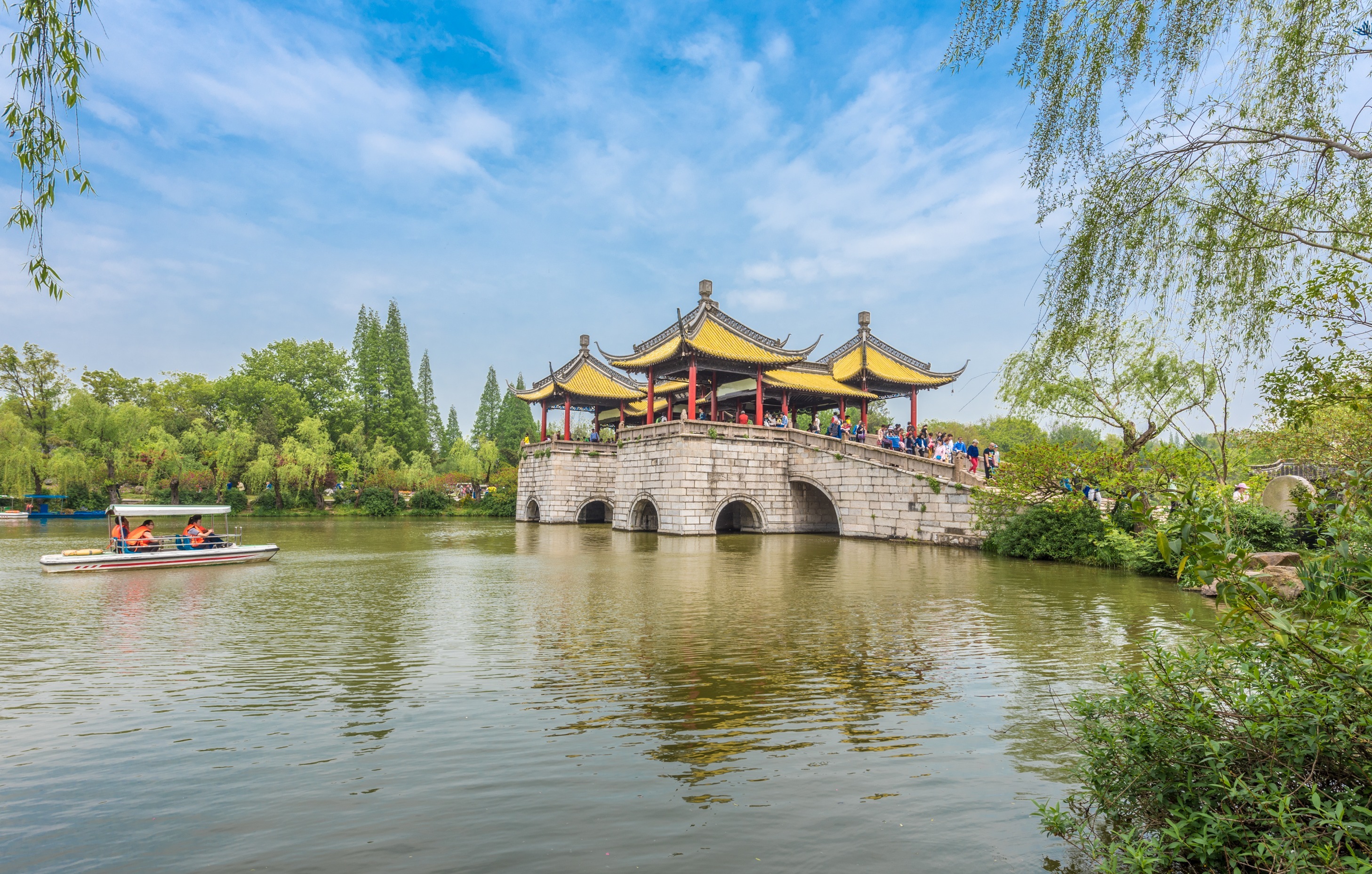 瘦西湖文旅再冲港股,烟花三月下扬州的“船票”好卖吗？