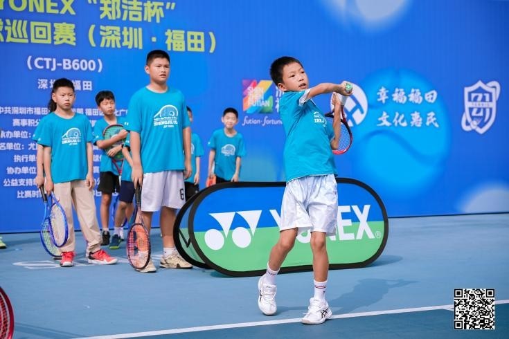 选手参加尤尼克斯试打会