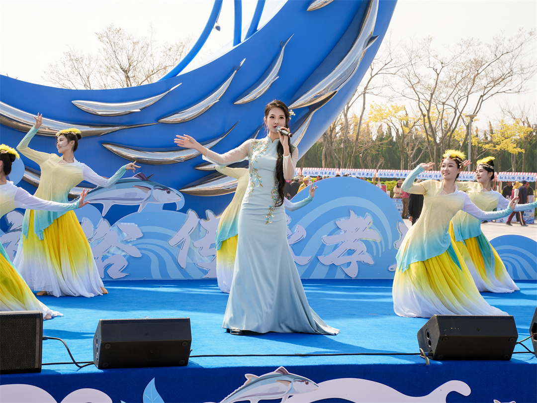 一口鲅鱼鲜 满城春滋味!青岛2026第二十二届沙子口鲅鱼节开幕