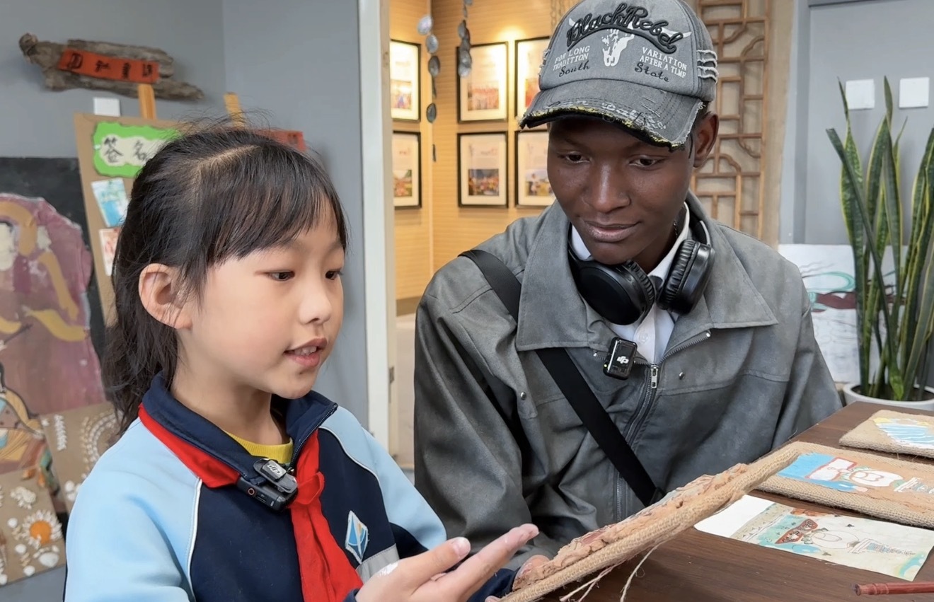 学习敦煌泥板画制作