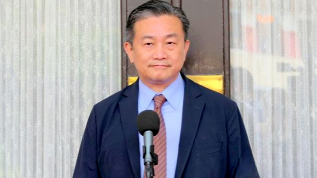 王定宇提议台军赴中东扫雷,台防务高官:想法相当有创意_凤凰网视频_凤凰网