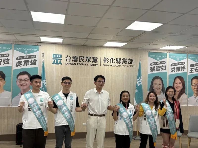 彰化县长提名“蓝白合”?柯文哲笑而不语,黄国昌这样回应