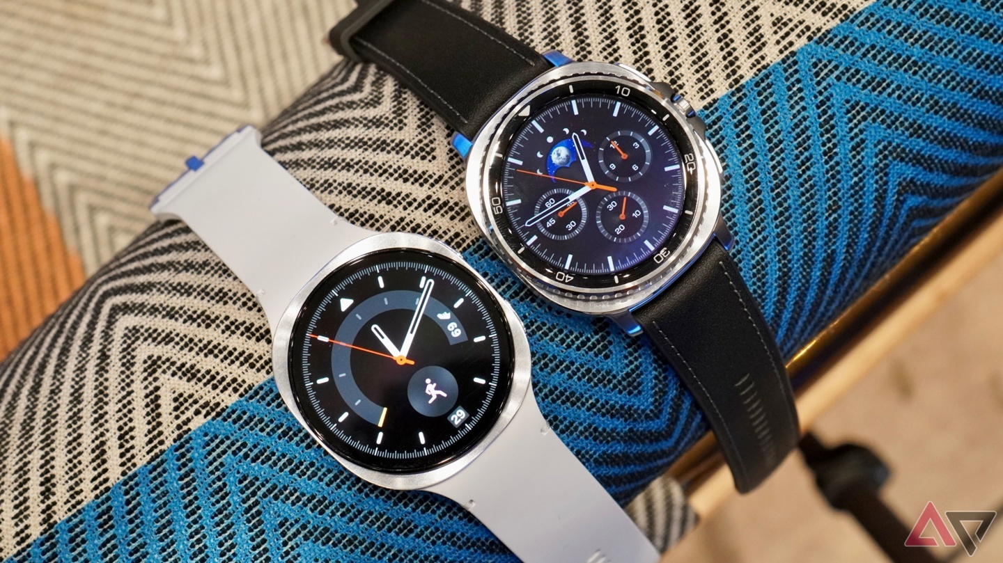 三星 Galaxy Watch8 Classic 与 Galaxy Watch8