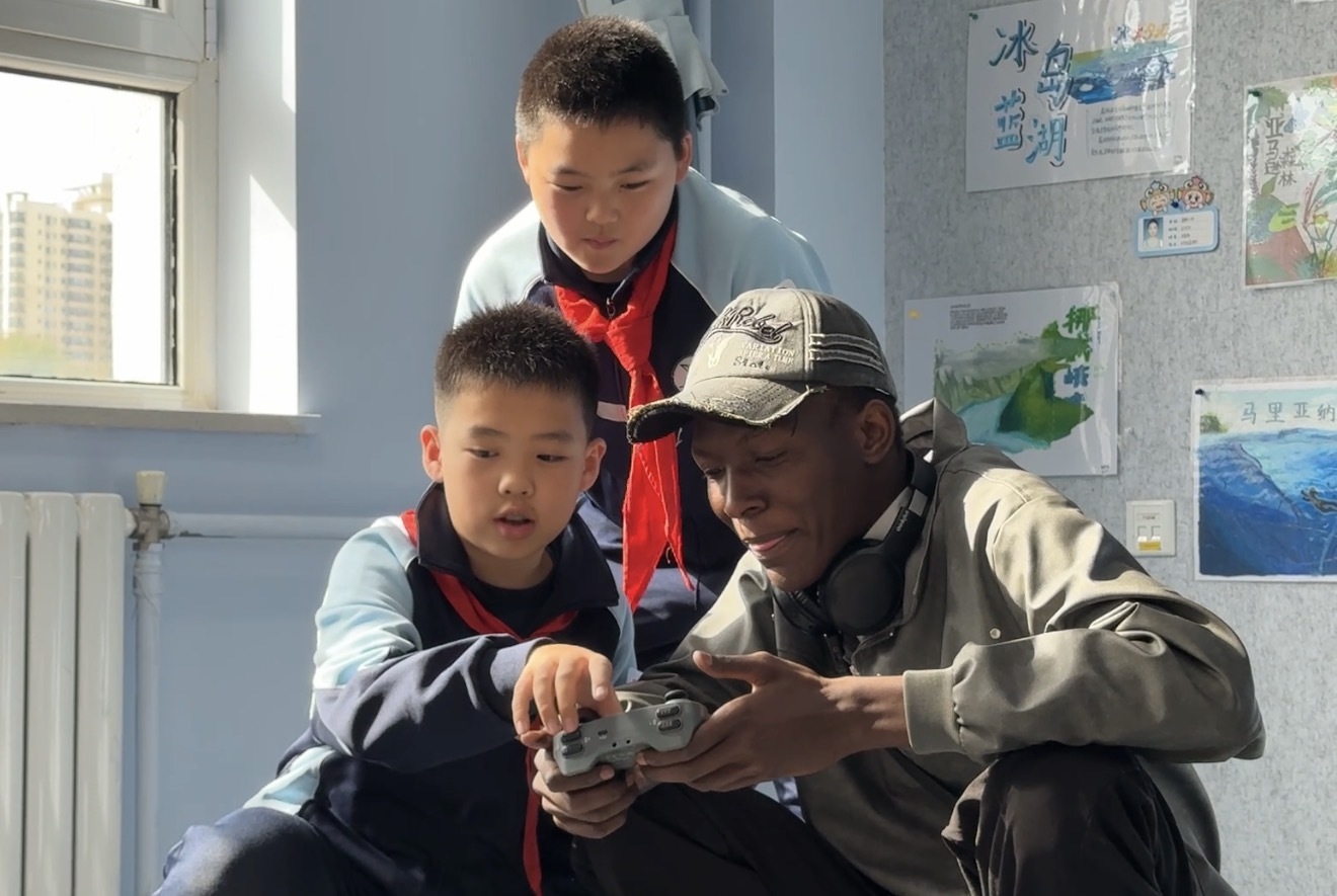 体验VEX机器人操作