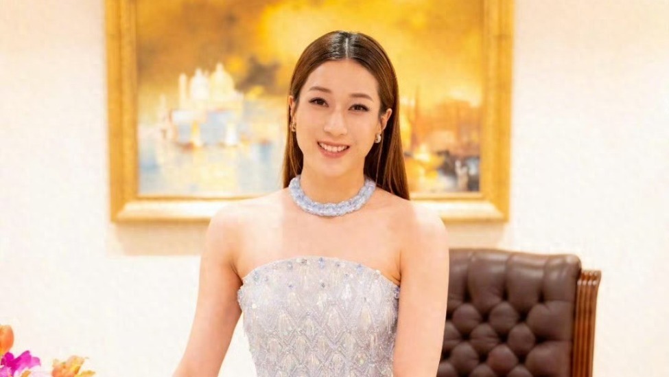 TVB昔日经典荧幕cp罕合体！女方晒亲密合照，男方竟被错认成林峯