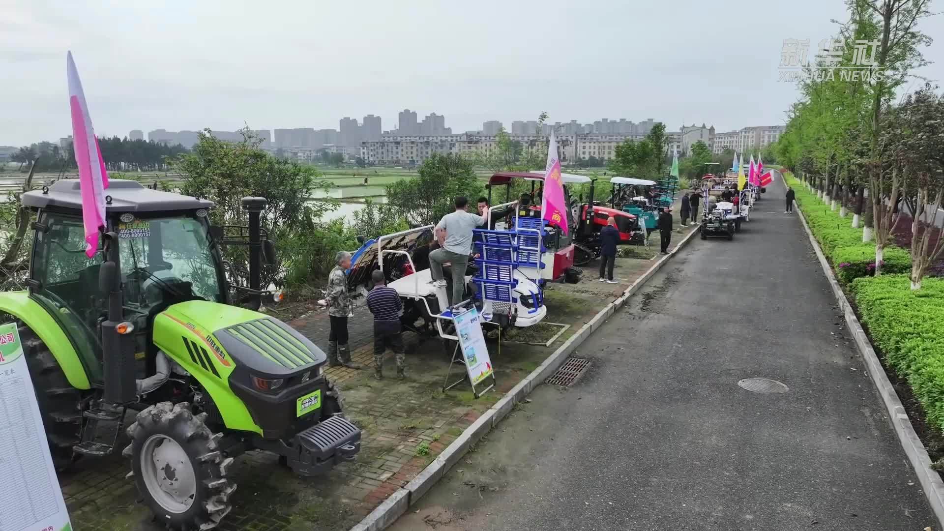 江西吉安：农机大比武 赛出春耕加速度