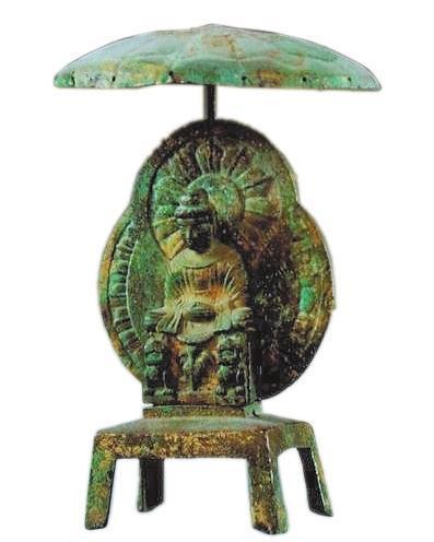 泾川县太阳墩出土的鎏金铜佛