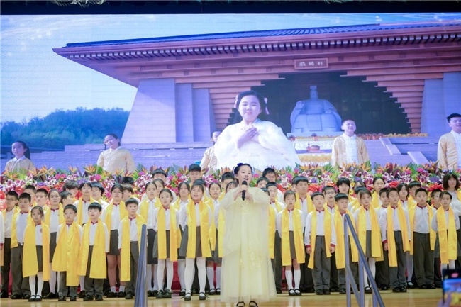 丙午年香港恭拜轩辕大典寻乌汪诗雅福娃领唱献礼十年华章(图4)