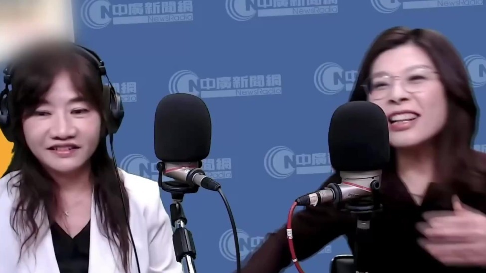 郑丽文喊话张凌赫赴台