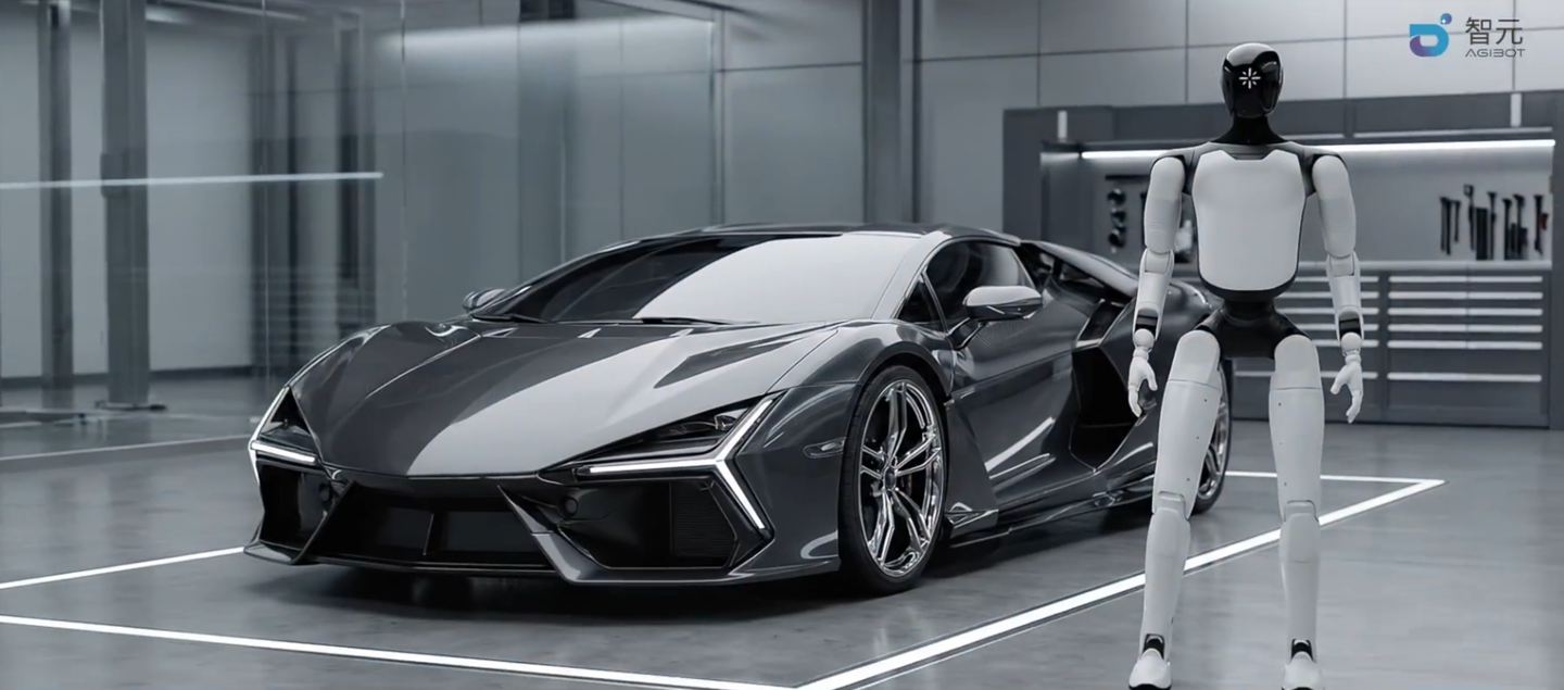 智元新一代全尺寸人形机器人远征A3发布:续航10小时,支持“空中漫步”