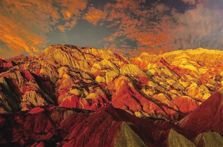 兰州水墨丹霞景区