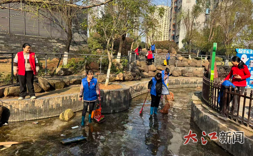 闻“汛”而动！新余仙女湖区连夜疏通积水，拆除围挡保畅通