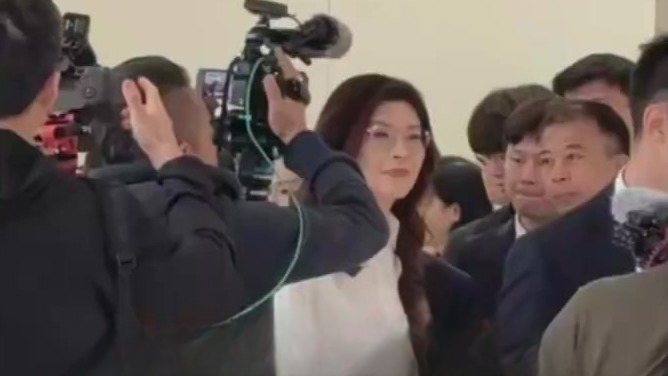 大陆行最后一站，郑丽文参访小米汽车